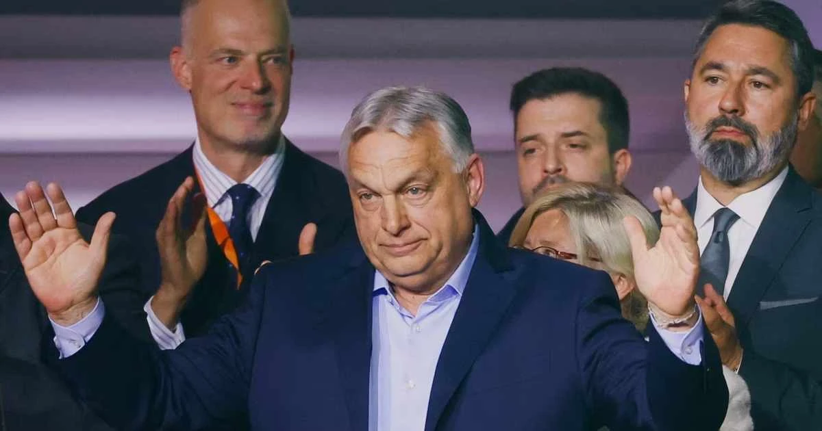 Месец след като загуби властта на парламентарните избори в Унгария