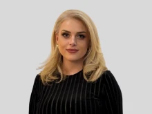 Моника Василева към МЗ: Хиляди евро заплати за директори на болници има, а за децата - няма