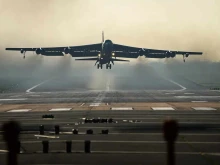 Осем души загинаха при катастрофа с бомбардировач B-52 Stratofortress
