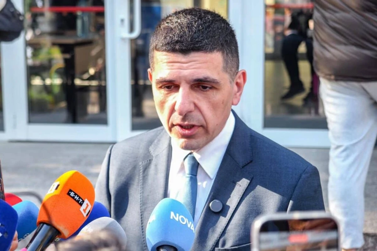 От Демократична България сме толерантни към управлението на новия кабинет