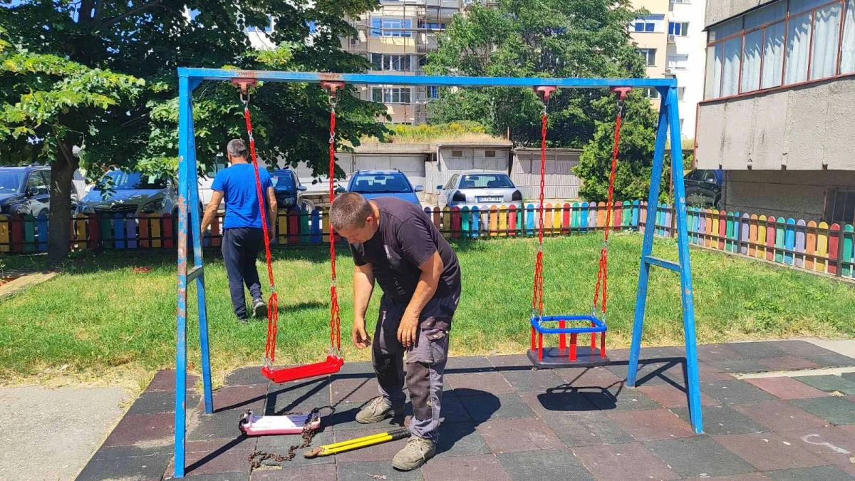 Обновяват детските площадки на Свищов С тези дейности от Общината