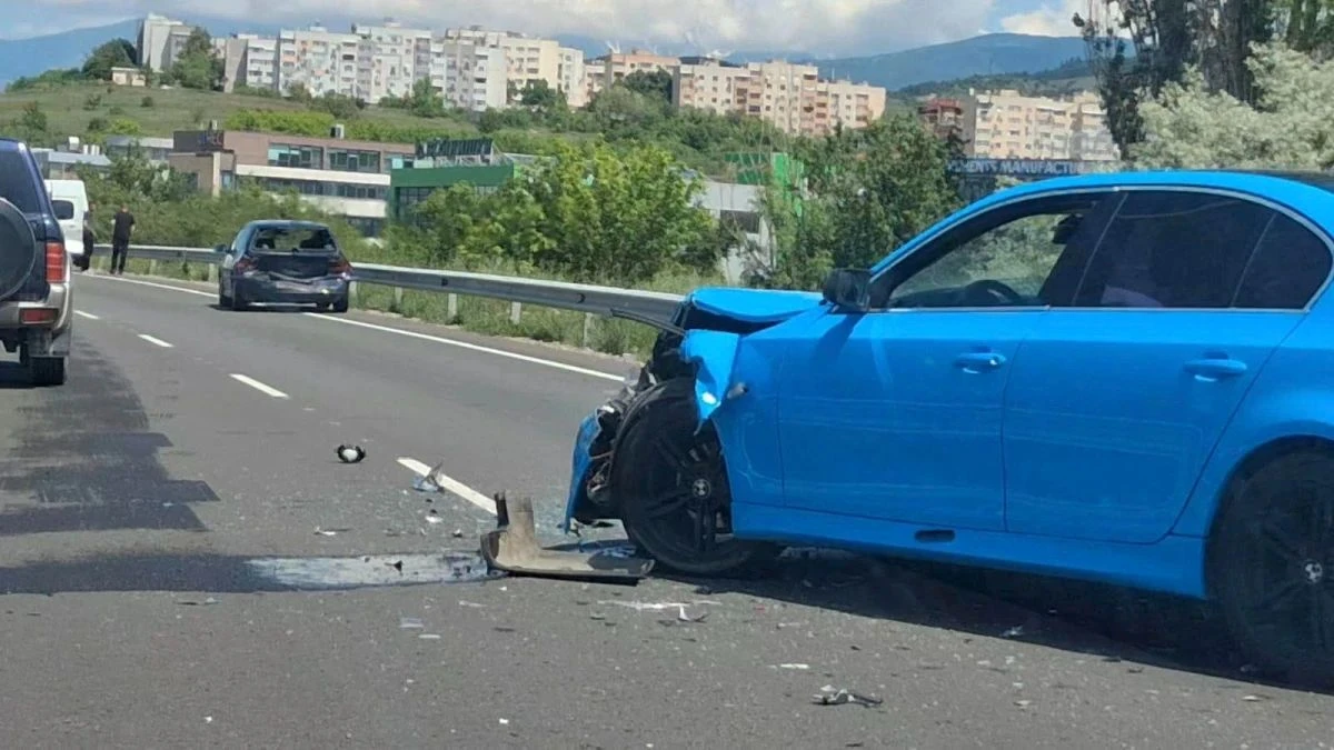 Тежка катастрофа е станала около 14 28 часа днес на