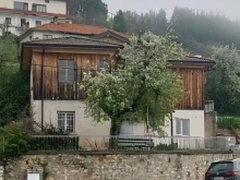 Завърши ремонтът на покрива на читалището в девинското село Беден