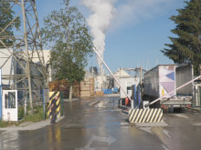 "Кроношпан" вече работи на пълни обороти, сигналите от сутринта са над 100