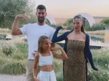 Шоу в Атина: Джокович и Дара в ритъма на Bangaranga