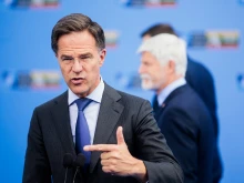 Рюте: НАТО следи помощта на Китай за Русия. Не сме наивни