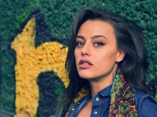 Израснала в Пловдив в семейство на пилот, днес тя е звезда от сериалите