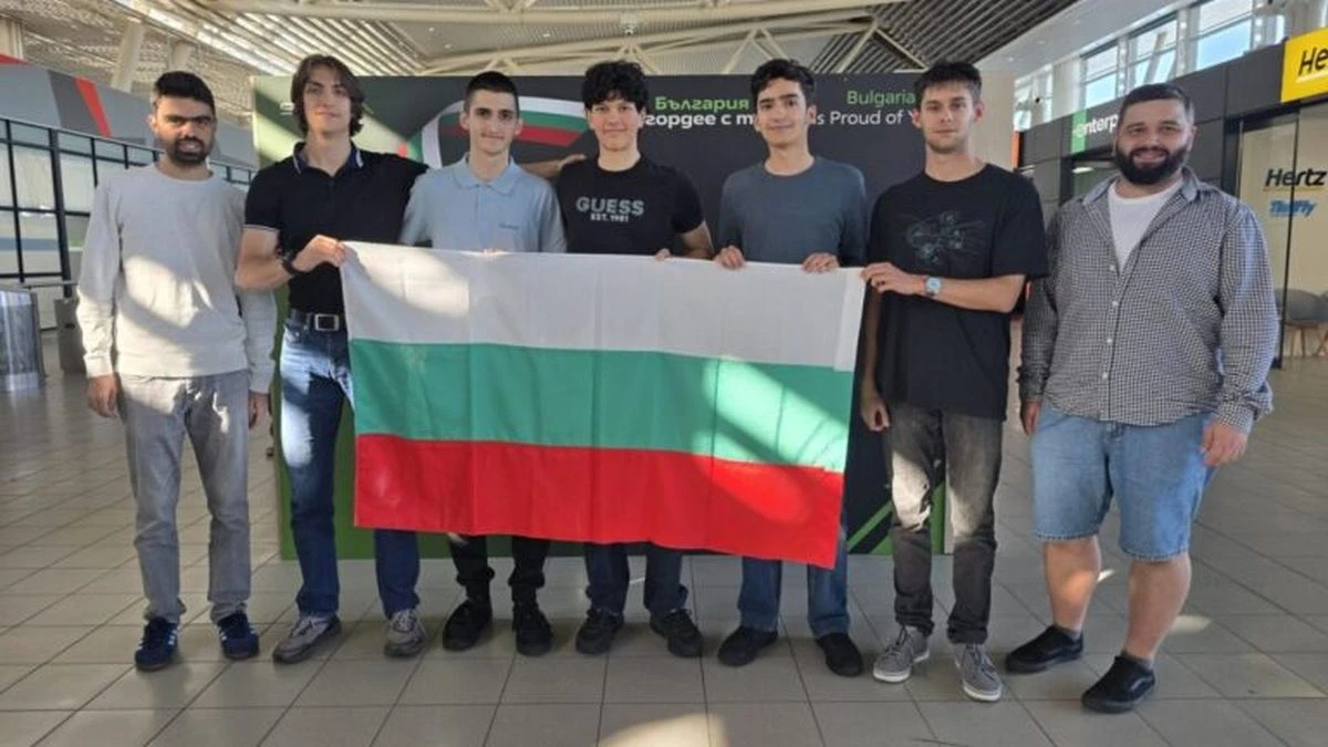 Български ученици спечелиха четири медала от европейската олимпиада по физика