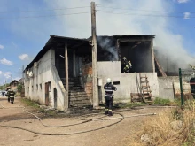30 овце са спасени при пожар в асеновградско село
