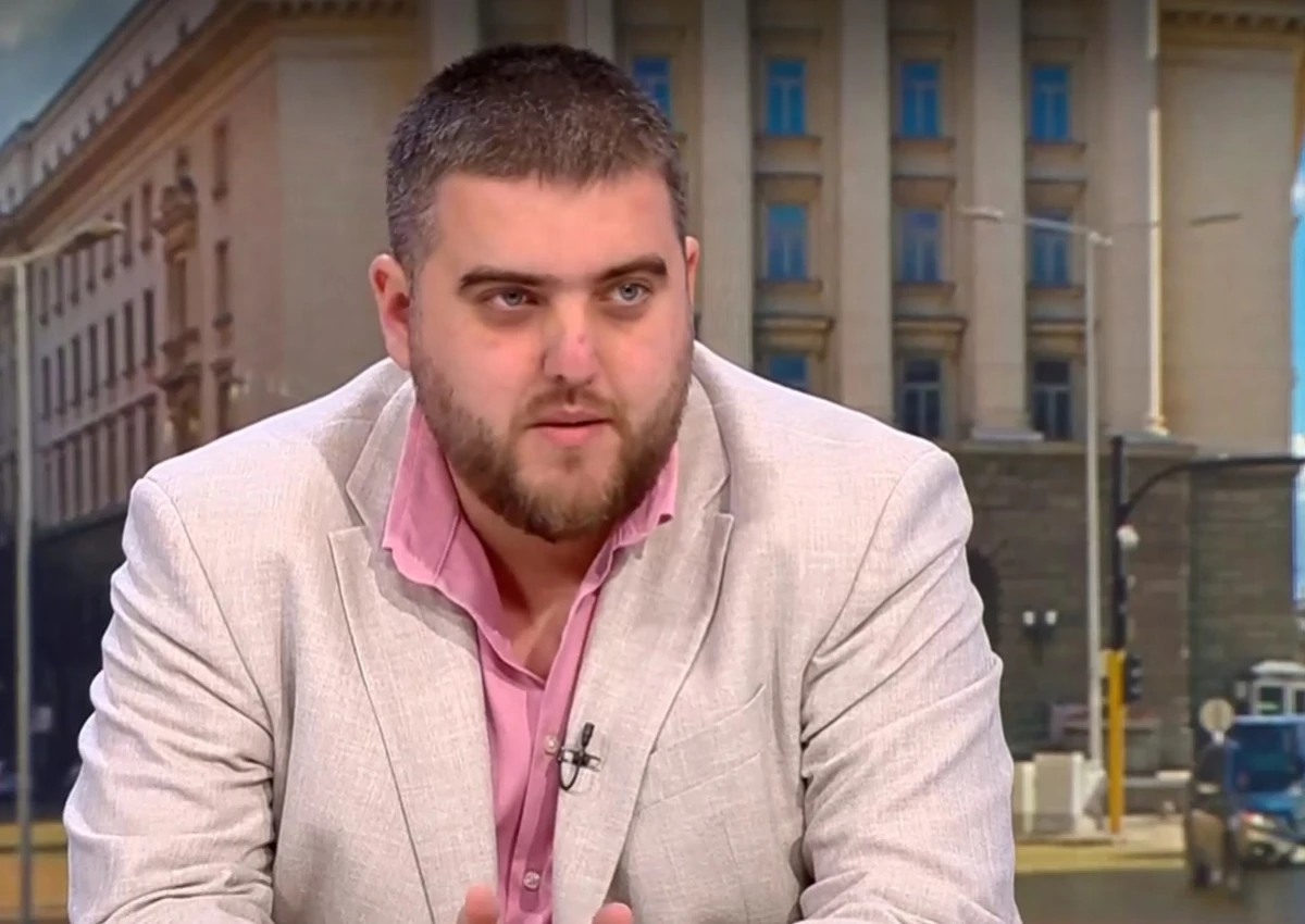 Всички световни учебници по макроикономика страдат от един дефект Те