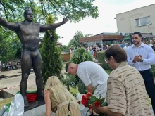 Карлос Насар откри паметника на Милен Добрев край Пловдив