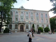 Реставрират фасадата на знаковата сграда на БНБ в Пловдив на два етапа