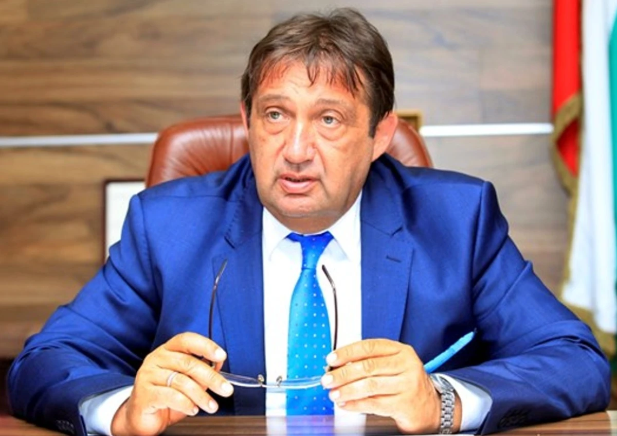Министърът на регионалното развитие и благоустройството арх ще даде пресконференция
