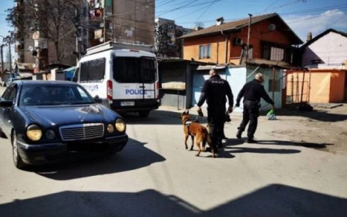 Стрелба и арести в "Столипиново"