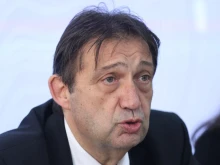 Министър Шишков: Няма да събаряме незаконното строителство, което е установено безспорно на участък 4 от автомагистрала "Хемус" - не можем да си го позволим 