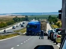 Спукана гума вероятно е причината за трагичната катастрофа с трима загинали на АМ "Тракия"