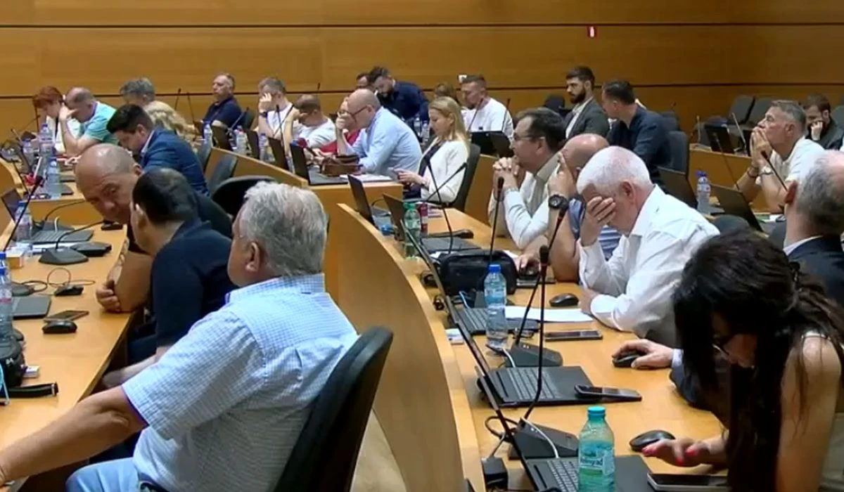 Не позволиха продажбата на 9 кв.м общинска земя на собствениците на "Пълмед"