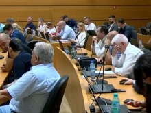Не позволиха продажбата на 9 кв.м общинска земя на собствениците на "Пълмед"