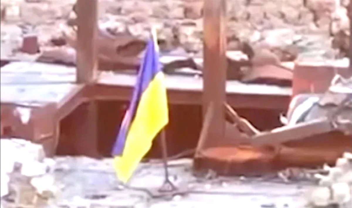 Силите за отбрана на Украйна са издигнали украинското знаме на
