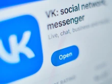 Apple премахна приложенията на руската VK от App Store
