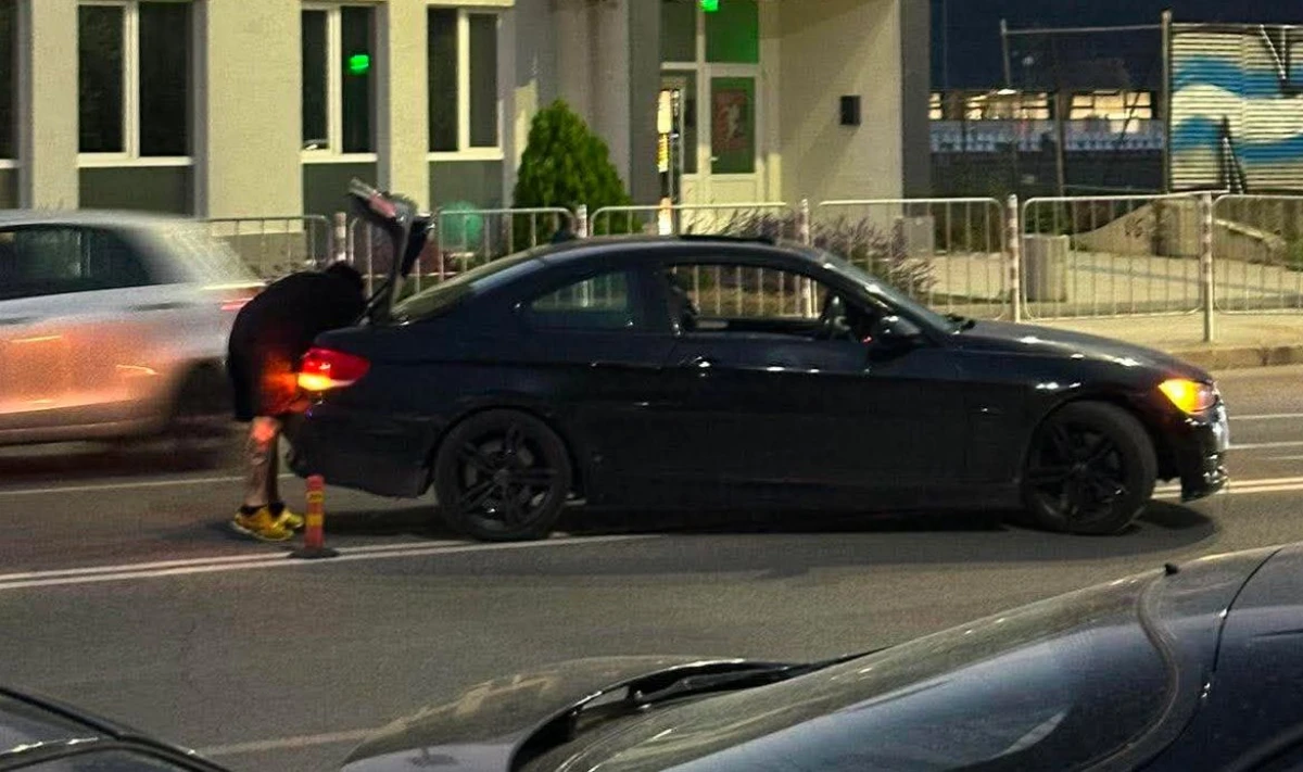 Две БМВ-та се треснаха в Пловдив, има полиция