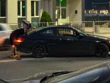 Две БМВ-та се треснаха в Пловдив, има полиция