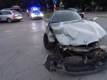 62-годишен мъж е в болница след тежка катастрофа с три автомобила в Разград
