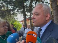 След акцията във варненския район "Приморски": Арестувани са 25 човека, петима от тях са общински служители