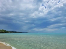 Институциите потвърдиха: Морската вода в района на Офицерския плаж във Варна е безопасна