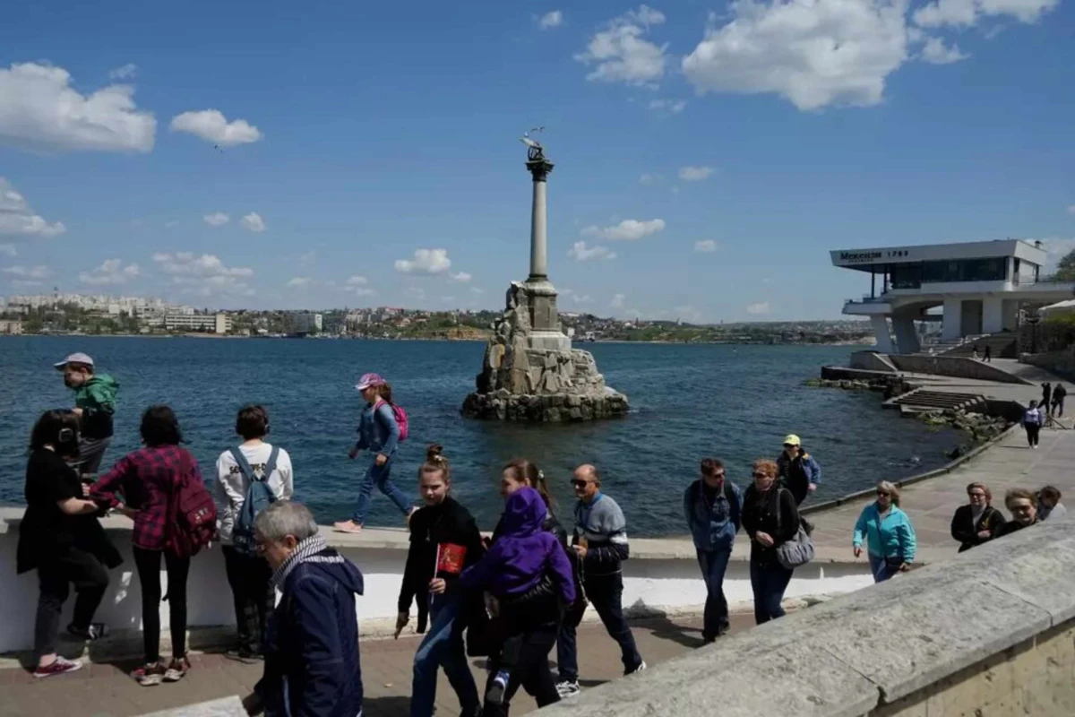 Поради атаките на Украйна руски туристи и жители на окупирания