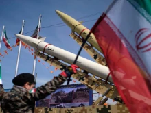 Иран обяви, че е нанесъл удари по осем ключови инфраструктурни обекти на САЩ в Кувейт и Бахрейн