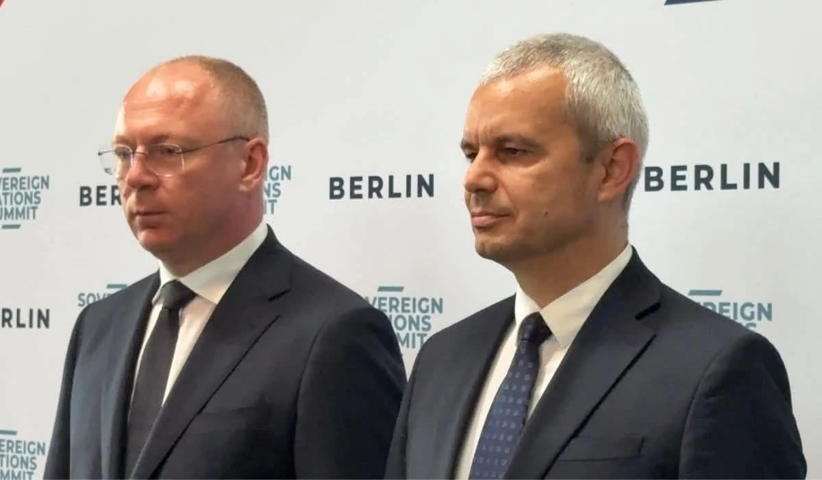 и Станислав Стоянов изнесоха речи на първия по рода си