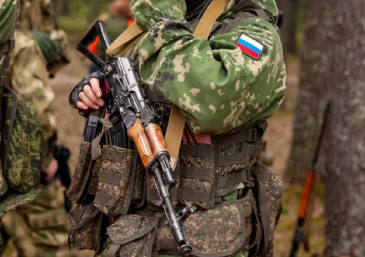 След заемането на бойни позиции новобранец от руската армия остава
