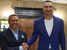 Боксовата легенда Владимир Кличко пристигна в България