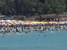 Забраниха плуването в курорт на Черно море