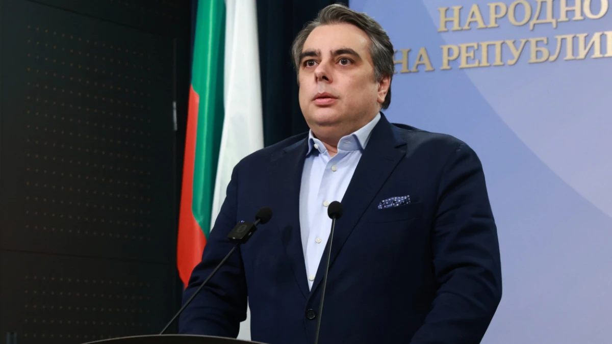 Докато Прогресивна България търсят дали случайно минималната пенсия от 347