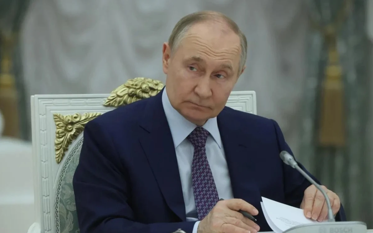 Руският президент се намира в критично положение и му остават