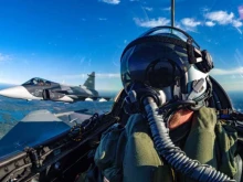 Украйна и Швеция подписаха историческа сделка за изтребители Gripen