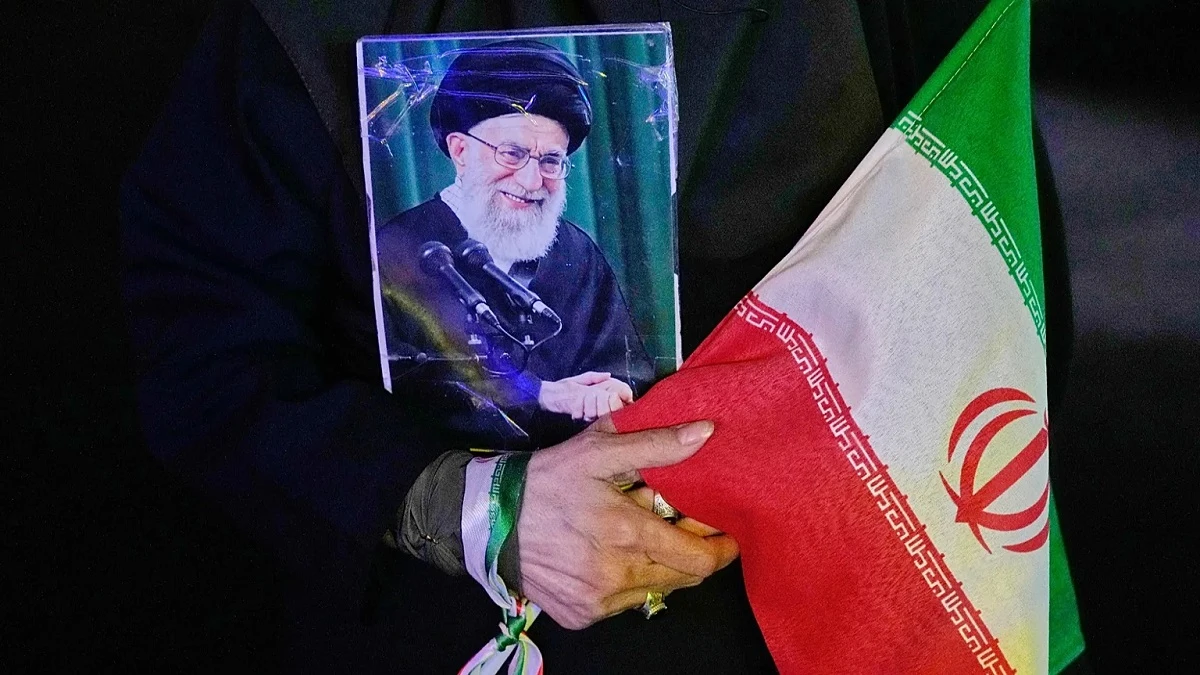 Иранските власти планират да проведат отложените погребални церемонии за убития