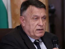 Министърът на образованието: Увеличението на учителските заплати остава цел за следващия бюджет