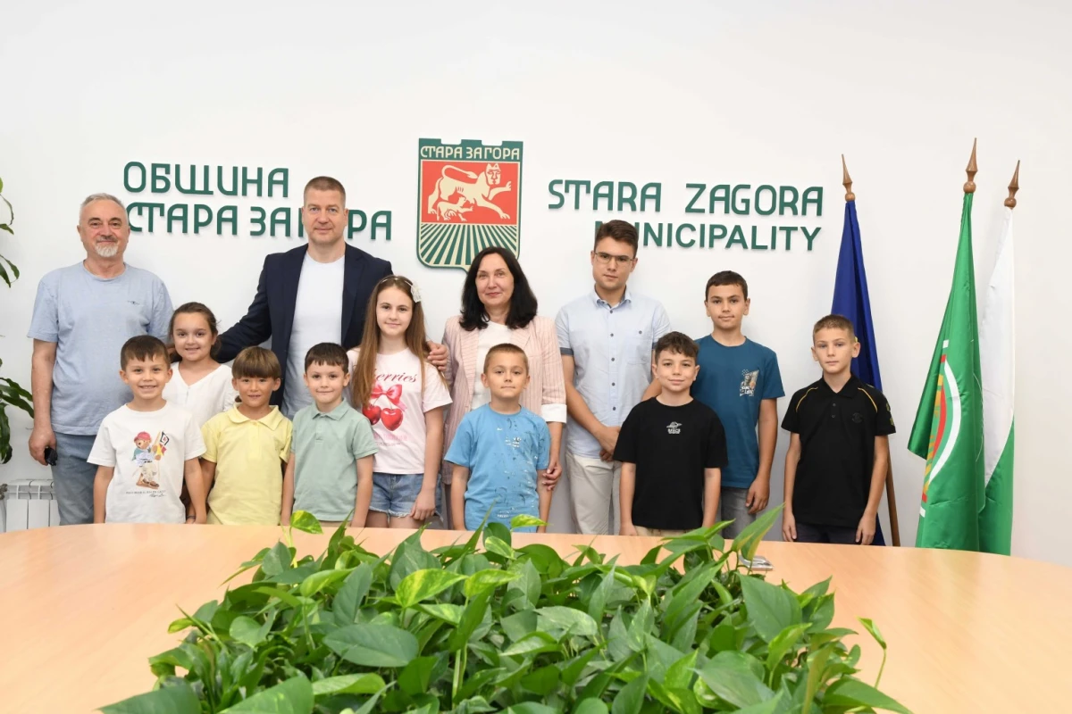 Днес Община Стара Загора посрещна златните медалисти които ще представят