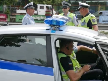 Куриозен случай в Първомайско: Спряха шофьор със саморъчно направени регистрационни табели