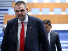 Иван Демерджиев: През 2024 г. Делян Пеевски е пътувал с Десислава...