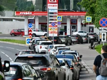 Опашки за бензин в Русия, кризата с горивата се задълбочава