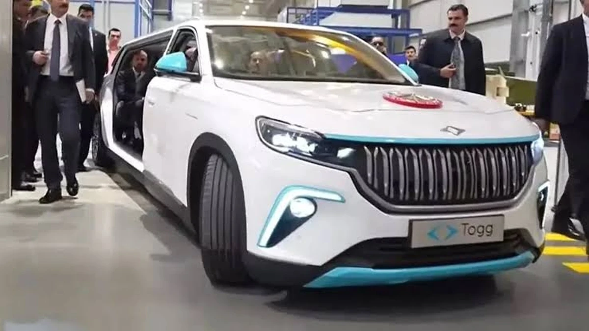 Десет модела лимузини произведени от турската местна автомобилна марка TOGG