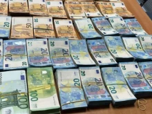 Гръцките служби и Европол възстановиха 4 милиона евро, откраднати от корабна компания и преведени в България