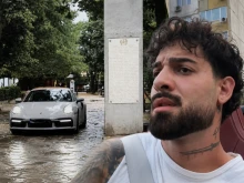Връчват акта и разпитват Емрах в София