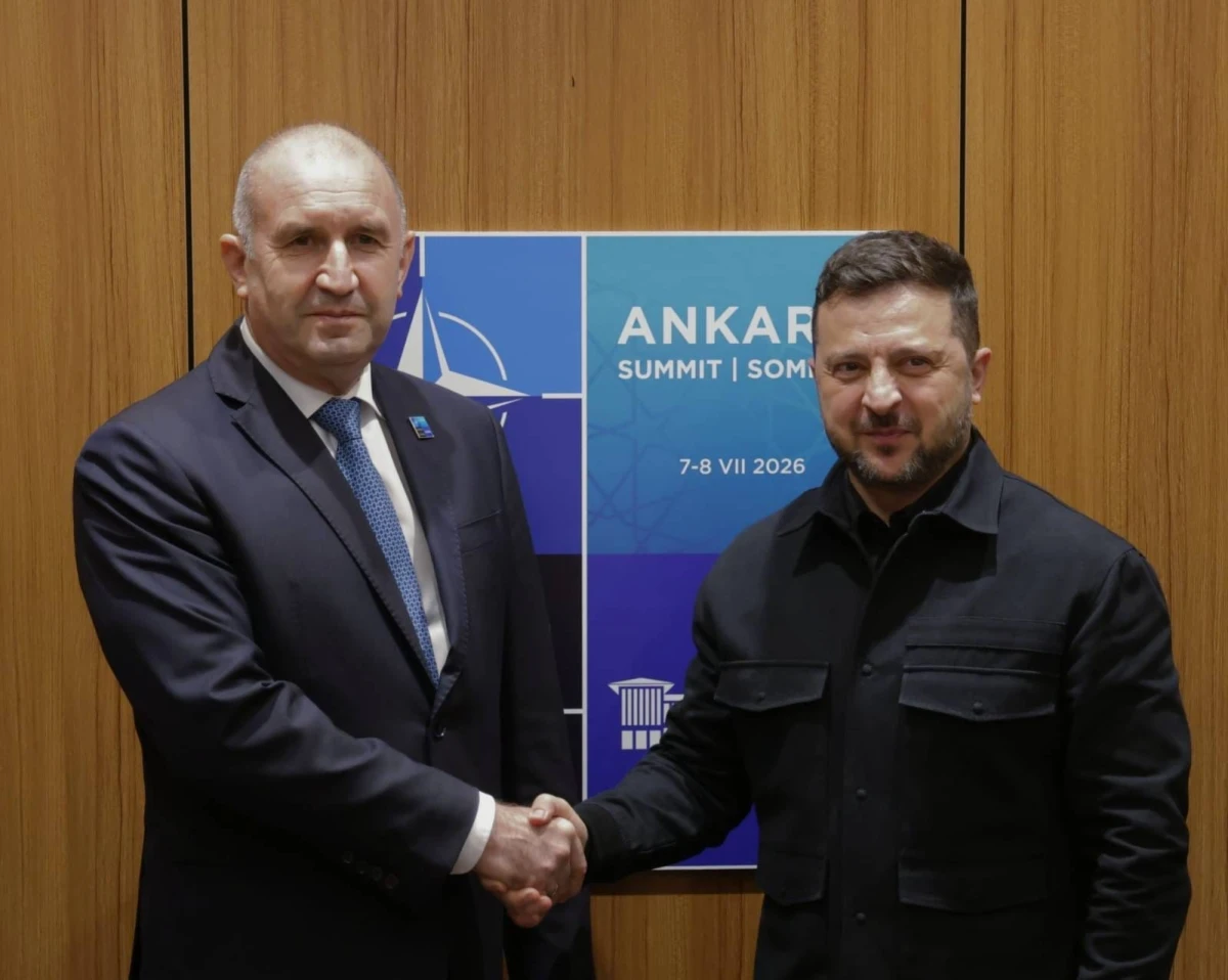 Радев обсъди доставките на газ със Зеленски