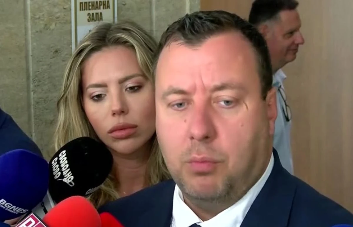 Предложението на Прогресивна България за оставане на хартиените бюлетини в