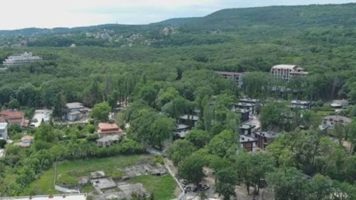 Бившият председател на ДАНС Деньо Денев и бившият директор на